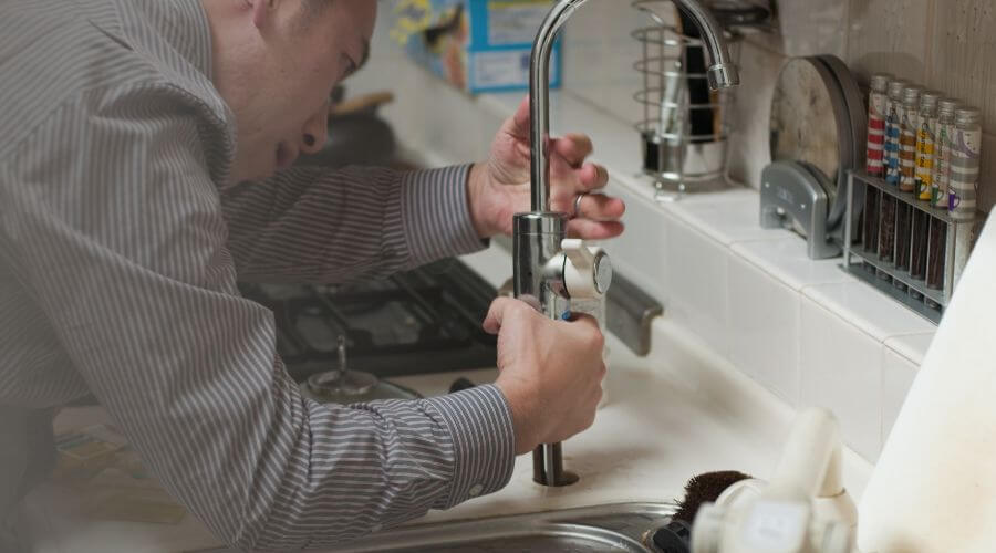 Professional emergency plumbing in Philipp, MS
